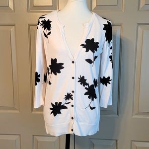*FINAL PRICE *AB Studio ladies black and cream printed sweater